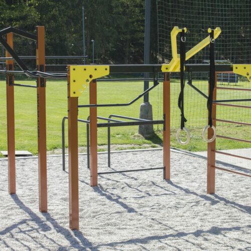 Nippur-serie: De ideale oplossing voor buitenfitness met 16 stations voor intensieve trainingen in openbare ruimtes.